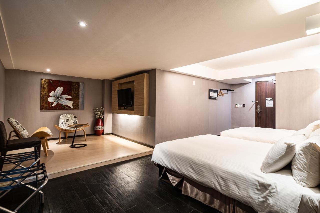 Global Traveler Hotel Kaohsiung Exterior photo