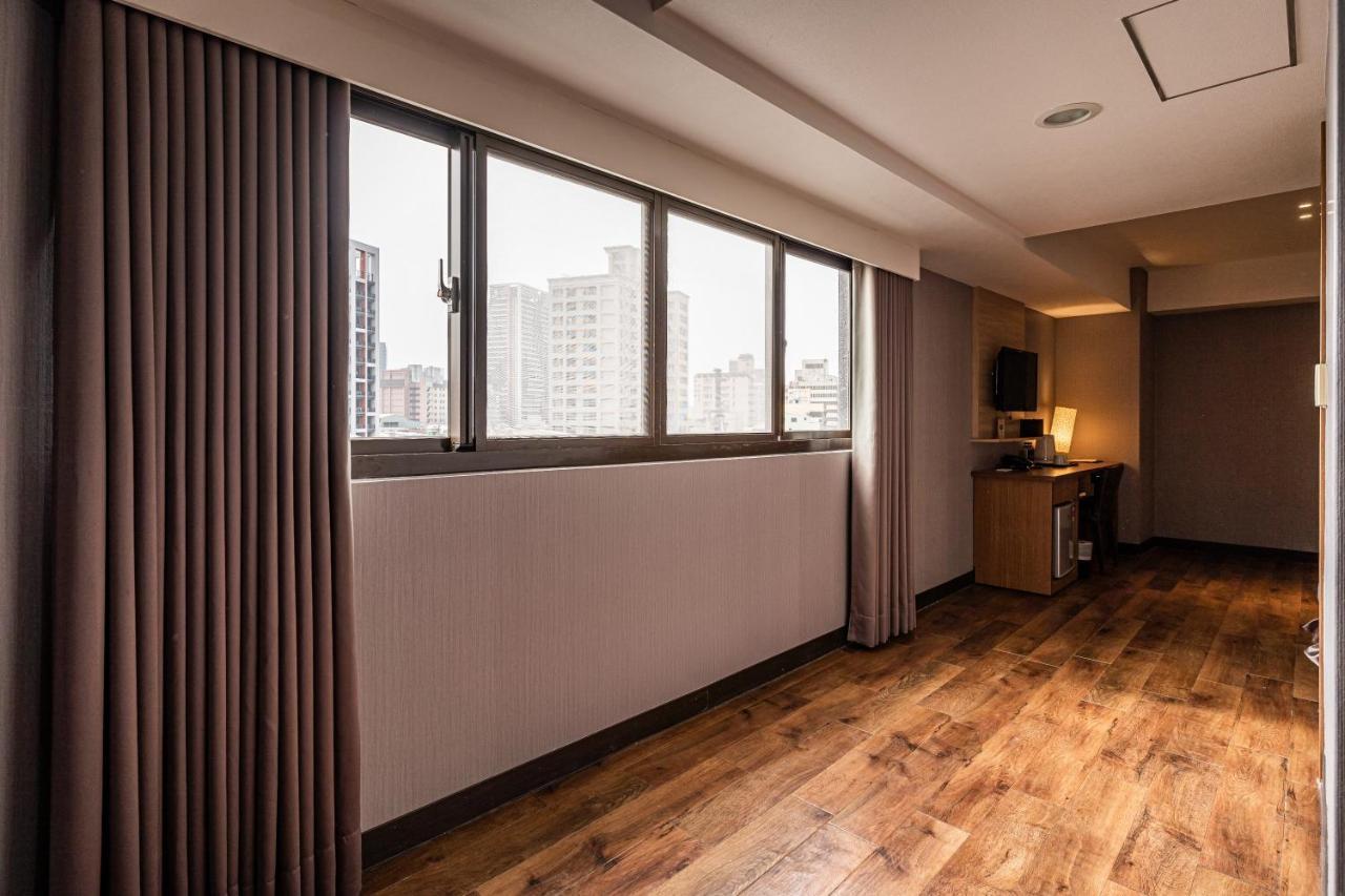 Global Traveler Hotel Kaohsiung Exterior photo