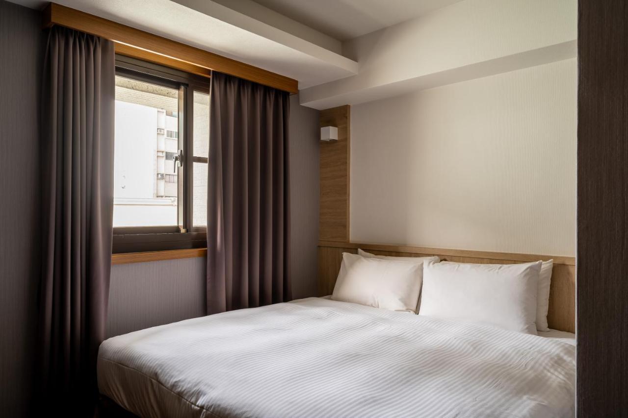 Global Traveler Hotel Kaohsiung Exterior photo